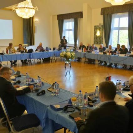 IndustriAll: Egységes európai minimálbért!