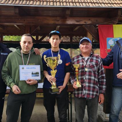 Idén tizenhat csapat versengett a VDSZ horgászversenyén